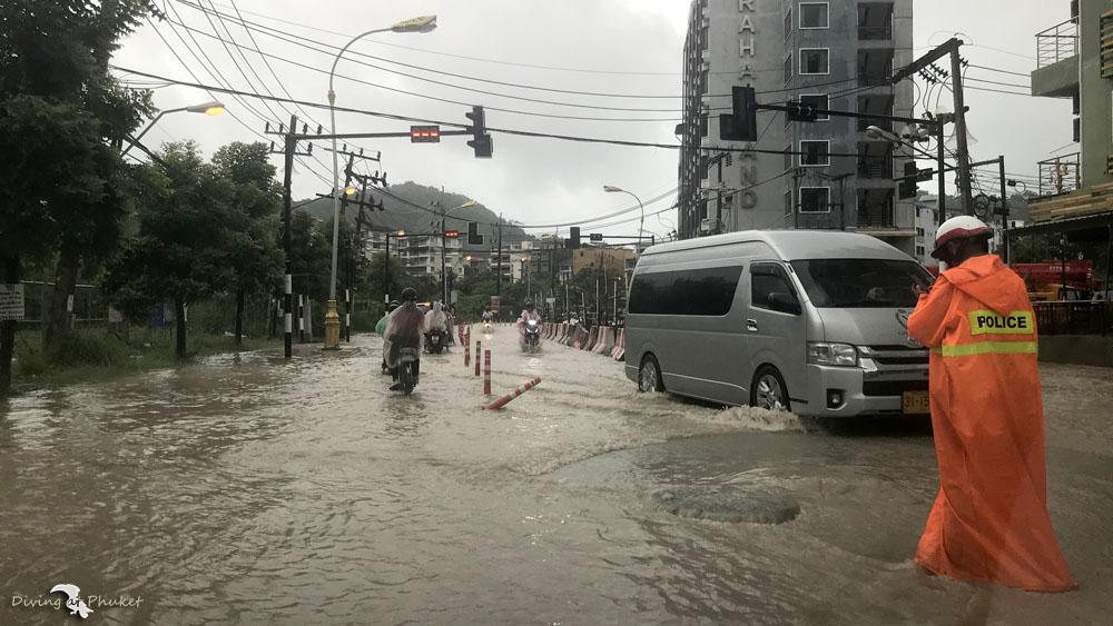 プーケット　雨季　洪水