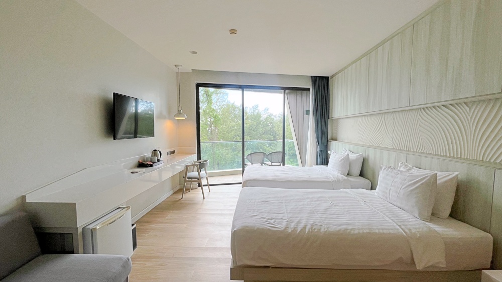 プーケットから1時間半の温泉ホテル The Hotspring Beach Resort & Spa
