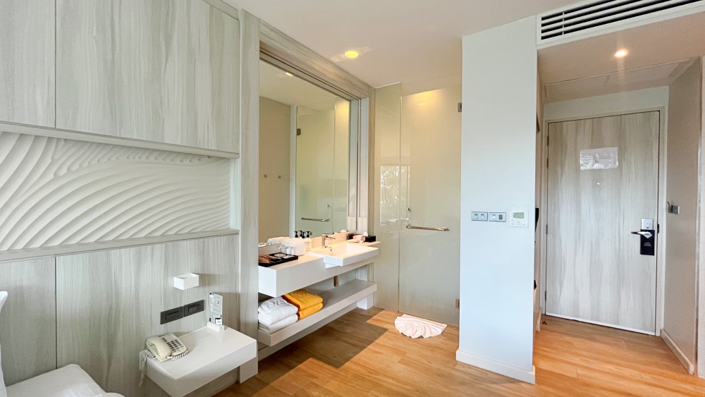 プーケットから1時間半の温泉ホテル The Hotspring Beach Resort & Spa