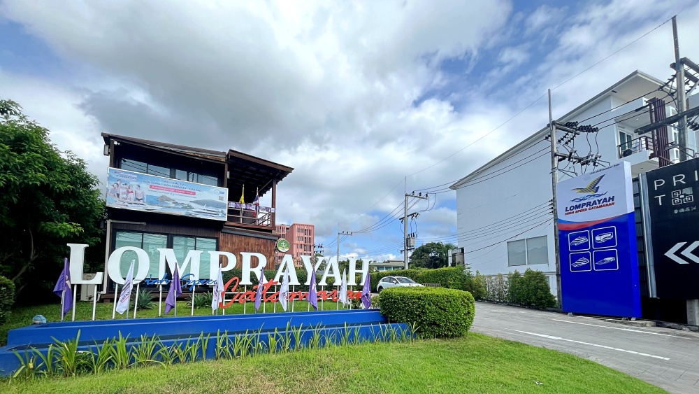 プーケットからタオ島　バス+フェリー