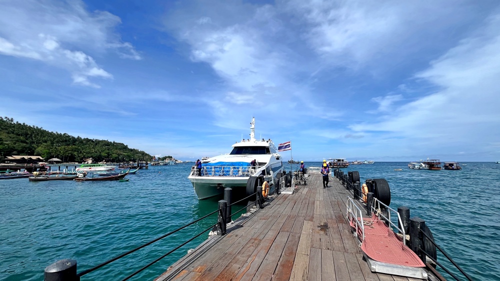 プーケットからタオ島　バス+フェリー