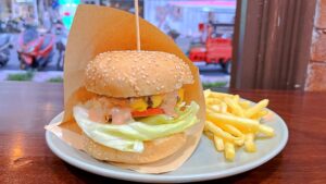 パトンで美味しいハンバーガー屋さん Dar's Burger - Bunz of Zen-