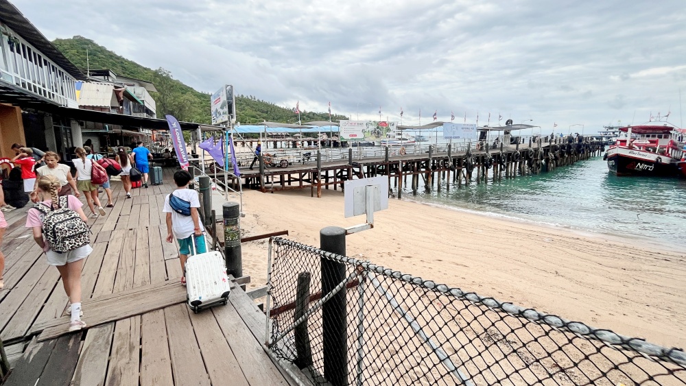 プーケットからカーフェリーでサムイ島・タオ島へ