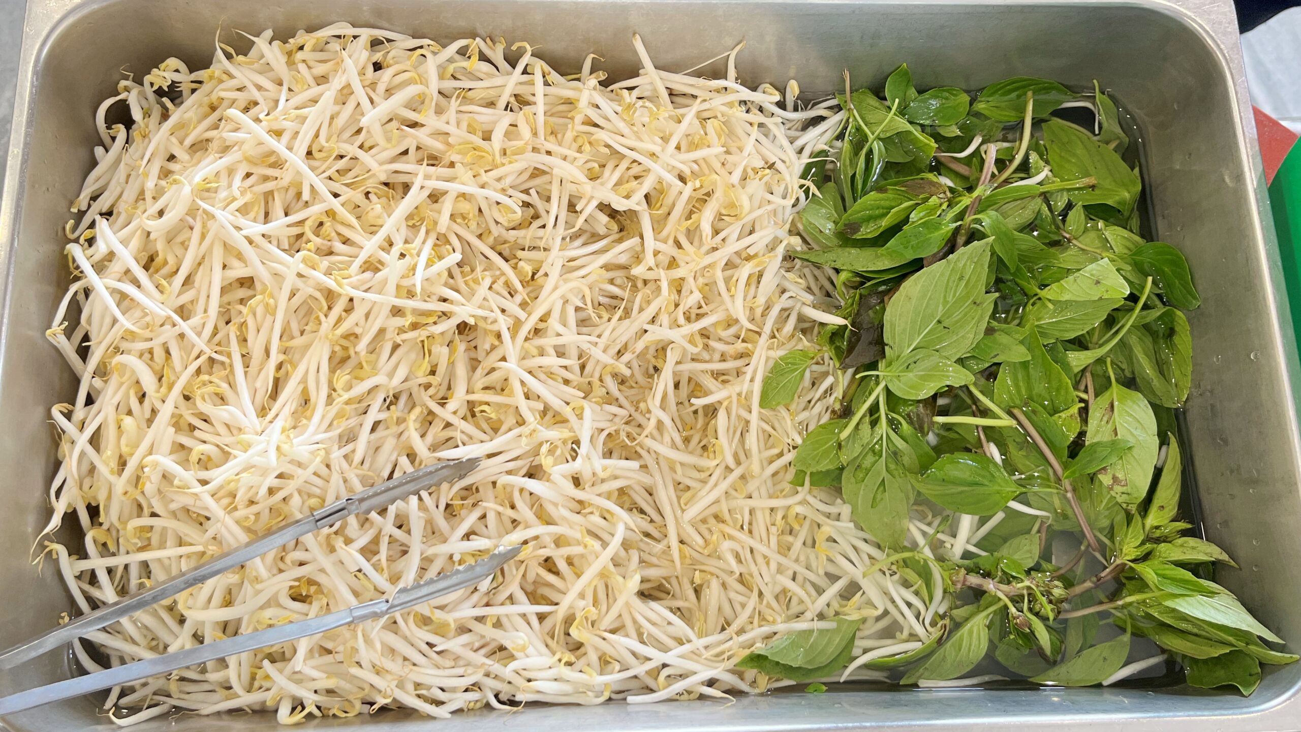 プーケットタウンバスターミナル近くのタイラーメン屋さん